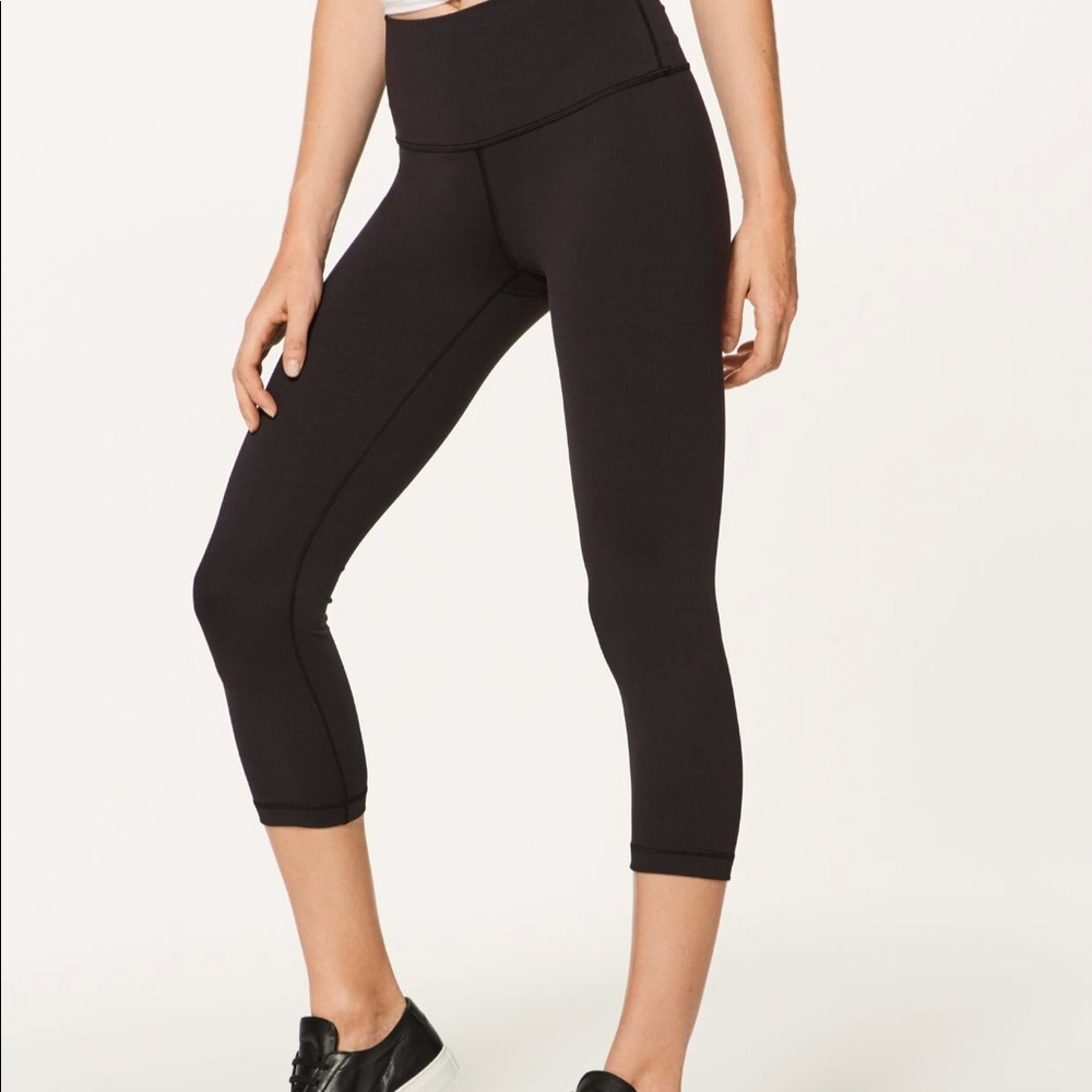 Lululemon Wunder Under Crop